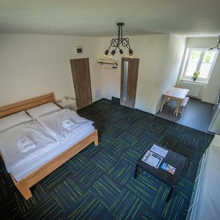 Penzion Nezarka 59 Йиндржихув-Градец Экстерьер фото
